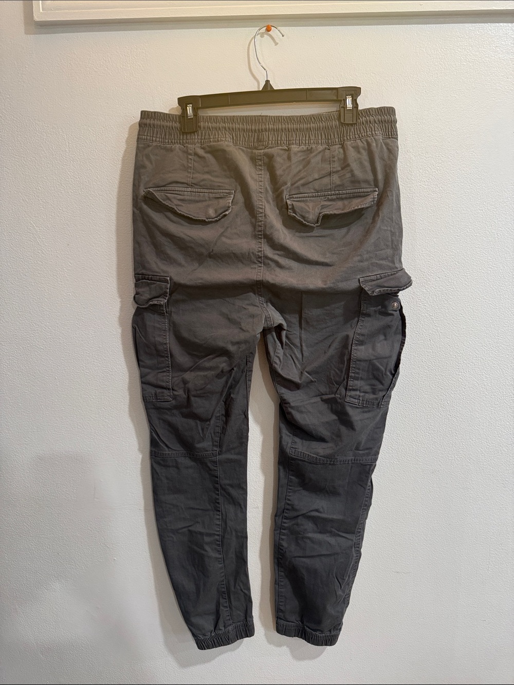 Men's Dark Gray Slim Fit Cargo Jogger Pants size Medium - Picture 4 of 4